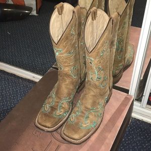 Cowgirl Boots- New Condition